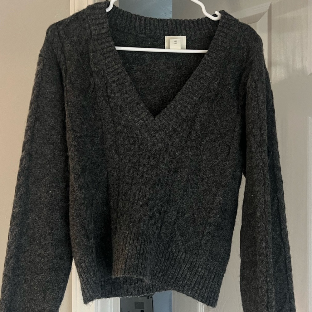 H&M Dark Gray V-Neck Women's Sweater